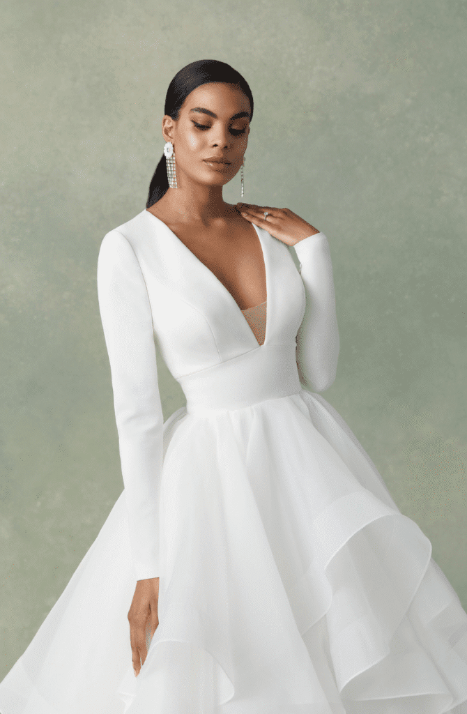 νυφικά με μακρύ μανίκι