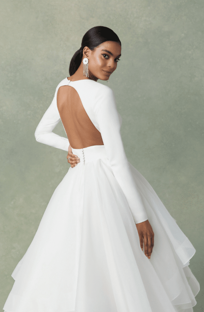 νυφικά με μακρύ μανίκι