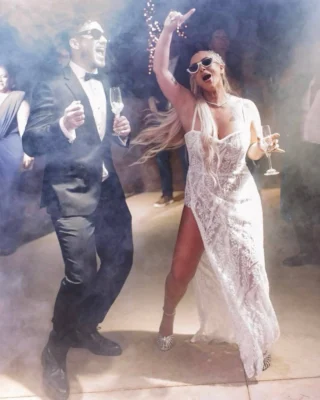 Throwback στον πιο fun γάμο - τον γάμο της @evelynkorniliou 

*The ‘𝓪𝓯𝓽𝓮𝓻 𝔀𝓮𝓭𝓭𝓲𝓷𝓰’ #partydress by @faidra.theodoridou 

Κλείστε ραντεβού στο 📲 2103229598 ή συμπληρώστε τη φόρμα: bridalloft.gr/contact

#atelier | #bridalloft | #babyloft | #bridalloftathens | #weddingdress | #couturefashion | #peiraias | #wedding | #baptism | #weddingdressshopping | #bridal | #gamos | #vaptisi | #nyfi | #nyfiko